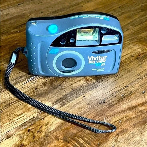 SALE!! Vivitar Big View 35mm Point and Shoot Film Camera - Rare BV35 - Picture 1 of 9